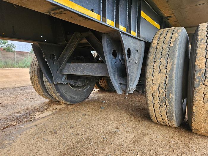 Used SERCO DOUBLE AXLE ISOLATED BODY TRAILER WITH RAVIOLI TAIL LIFT