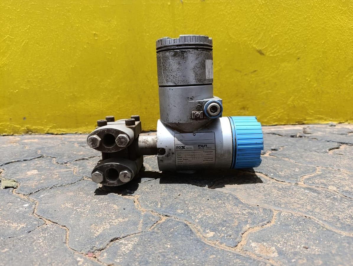 Used DIFF PRESSURE VALVE 0 TO 100 M BAR (USED)