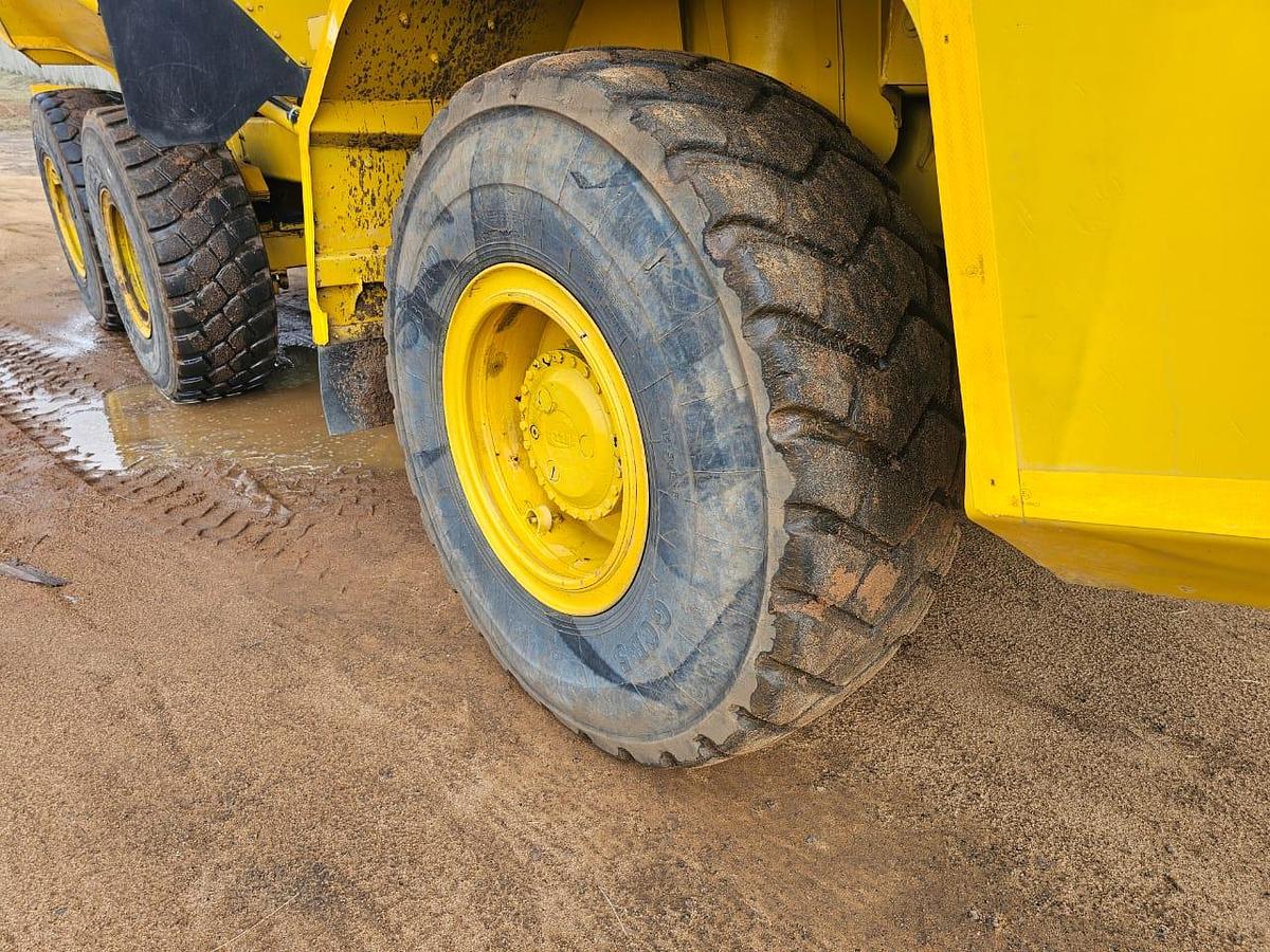 Used BELL B20D 6X4 ARTICULATED DUMP TRUCK