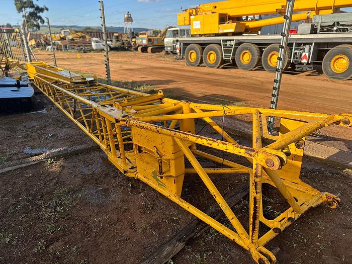 Used KRUPP KMK 5120 ALL TERRAIN 120 TON CRANE (RUNNER)