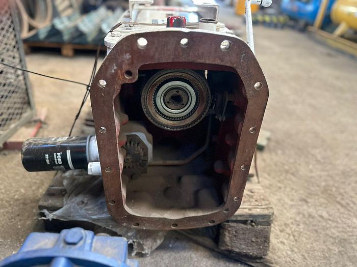 Used FORD TRACTOR EONN4024HA TRANSMISSION (NOT TESTED)