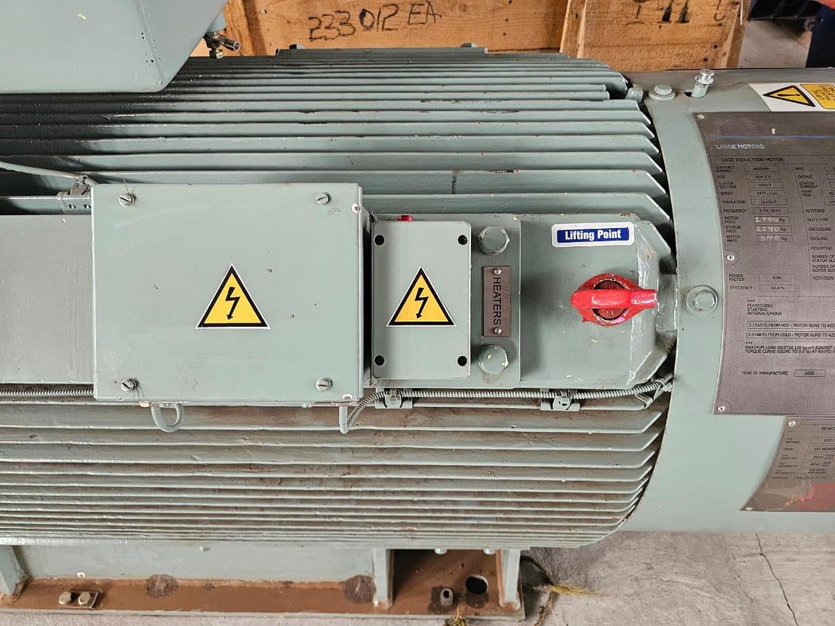 Used 200KW INDUCTION MOTOR