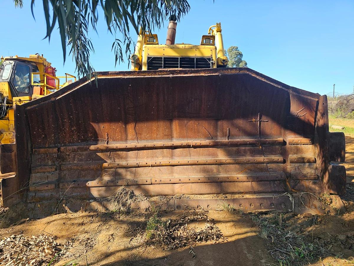 Used D375A KOMATSU DOZER (STRIPPING)