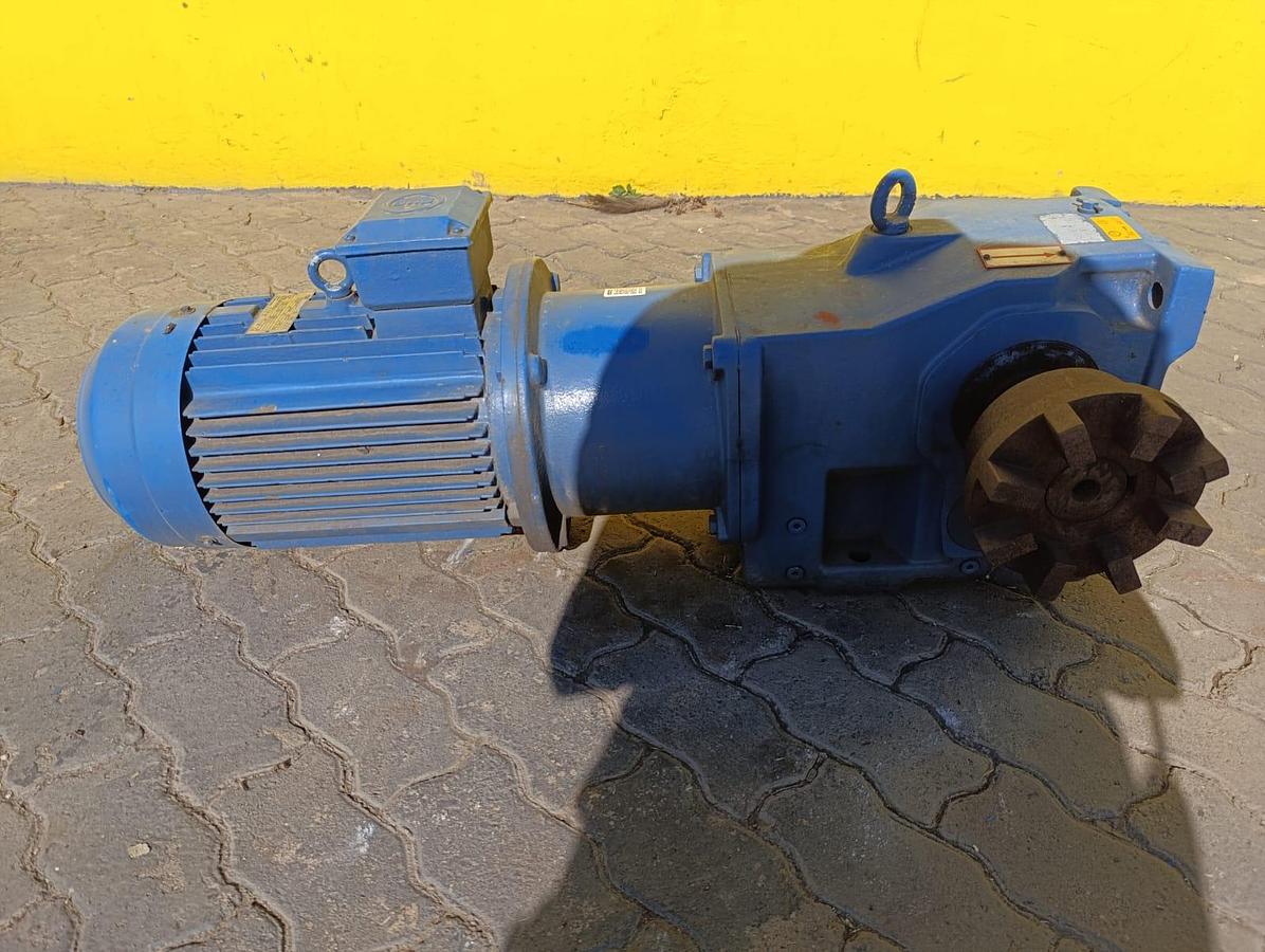 Used POWERPACK GEARBOX WITH ELECTRIC MOTOR 7.5KW