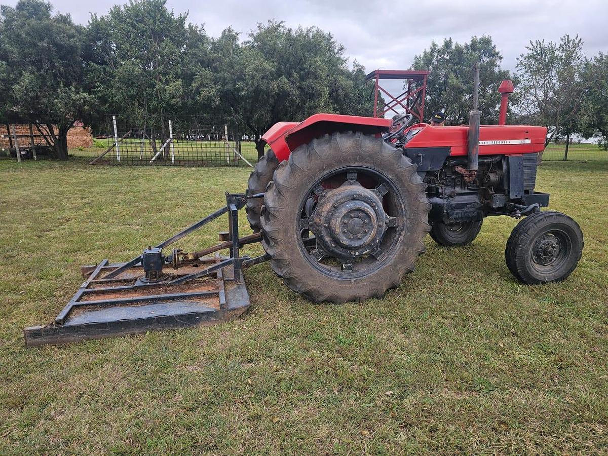 Used MASSEY FURGESON TRACTOR WITH SLASHER - OPERATIONAL