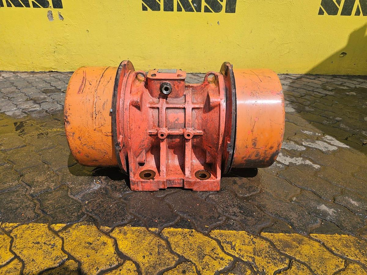 Used 4KW VIBRATING MOTOR (USED)