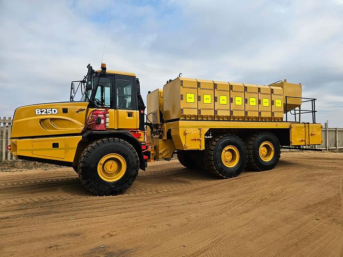 Used BELL B25D 6X6 FULLY EQUIPPED ARTICULATED SERVICE TRUCK/UNIT (RUNNER)