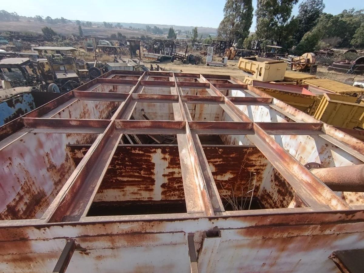 Used TANK WITH 75 KW ELECTRIC MOTOR AND PUMP - USED CONDITION