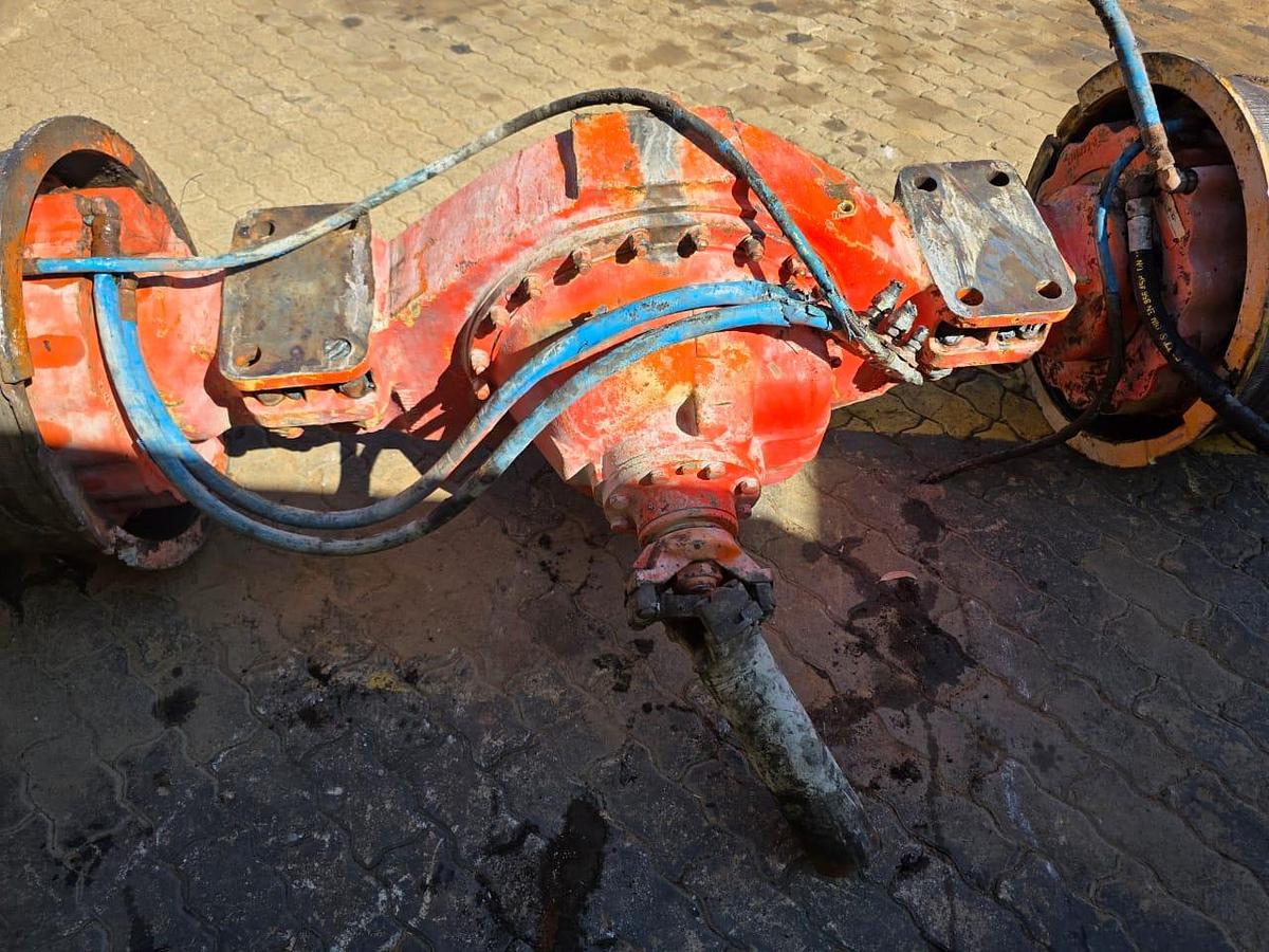 Used DANA SPICER FRONT DIFF (USED)