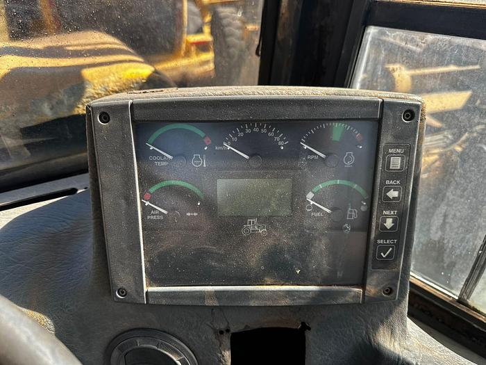 Used BELL TRACTOR (RUNNER)