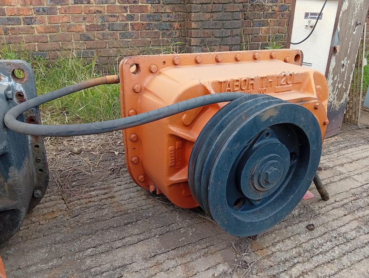 Used TABOR TH 120 VIBRATING SCREEN MECHANISM (EXCITER)