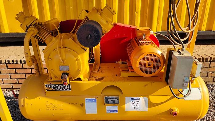 Used 13 BAR DUAL CHAMBER 7.5KW 400V INGERSOLL-RAND TYPE 30 COMPRESSOR (NOT TESTED)