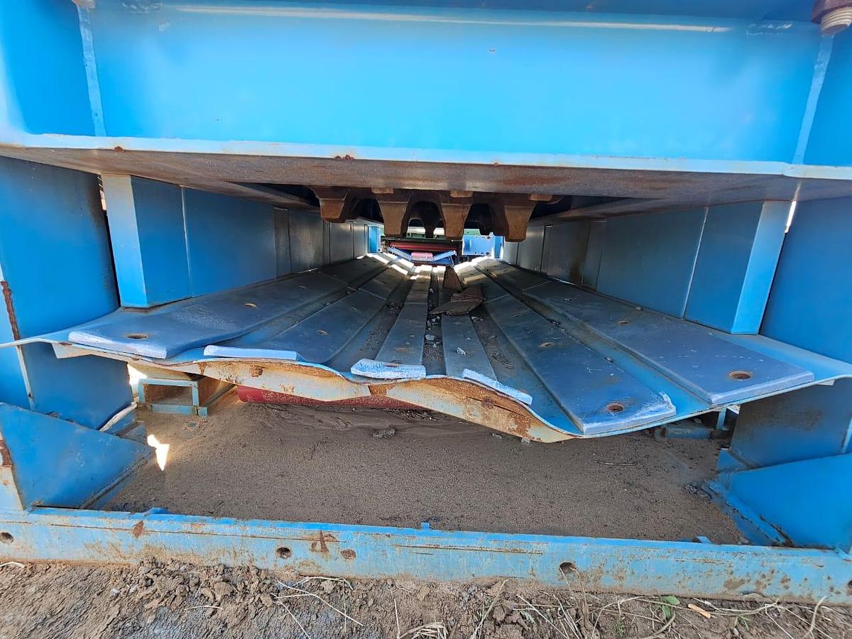 Used ADJUSTABLE DOUBLE DRUM CRUSHER WITH FEEDBIN (USED)