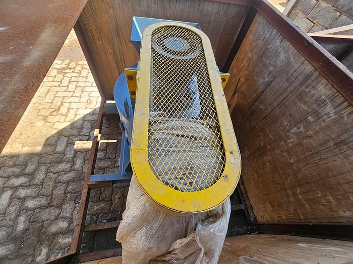 Used NEW VERTICAL IMPACT CRUSHER WITH 15 KW ELECTRICAL MOTOR
