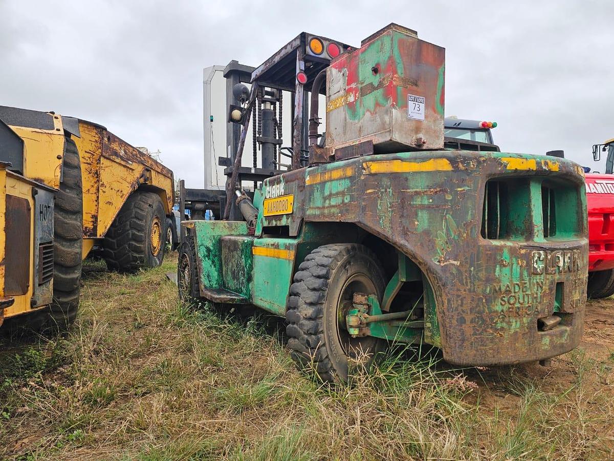 Used CLARK INDUSTRIAL FORKLIFT