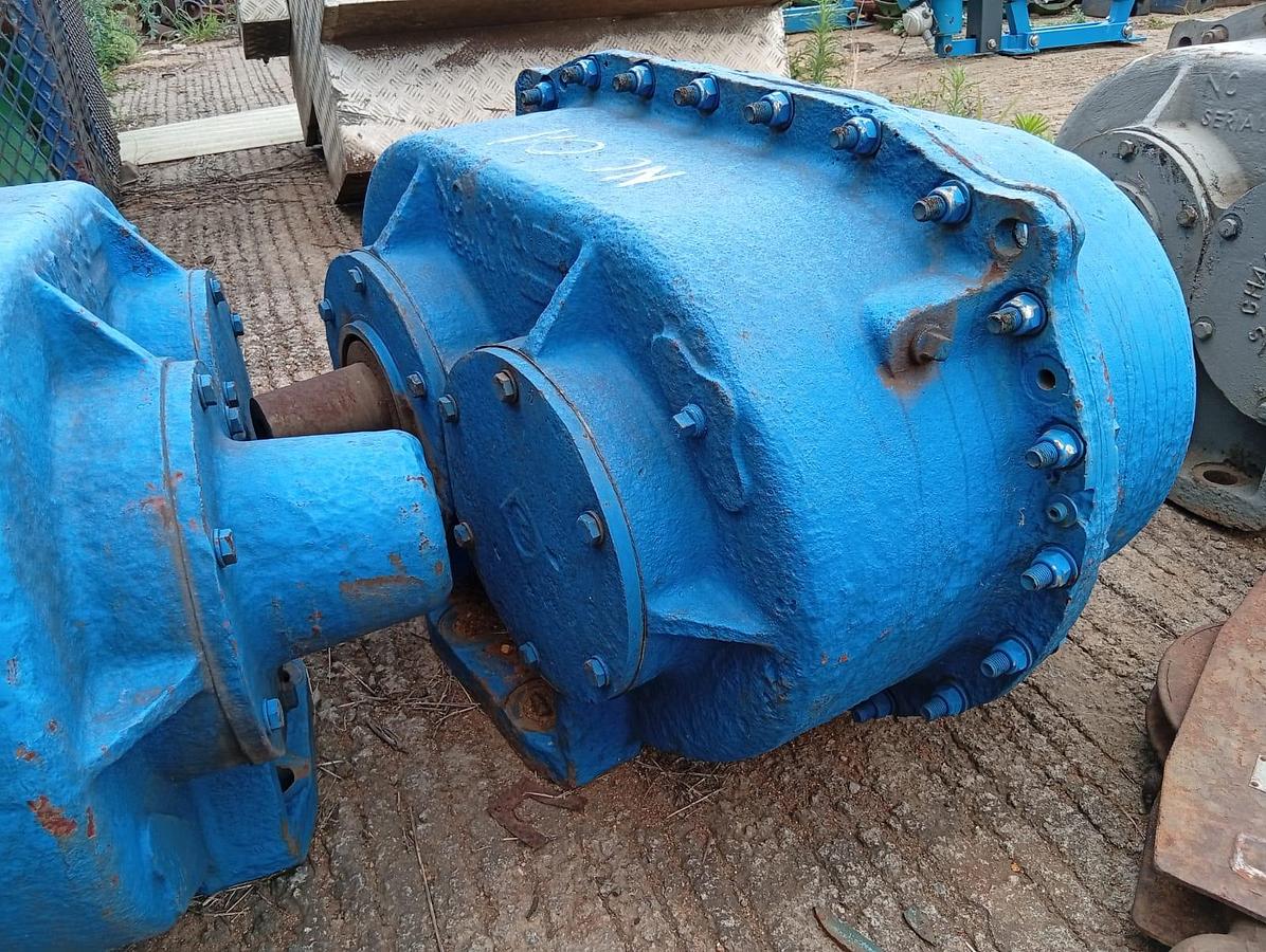 Used ALLIS-CHALMERS NO. 3-3 VIBRATING SCREEN MECHANISM (EXCITER)