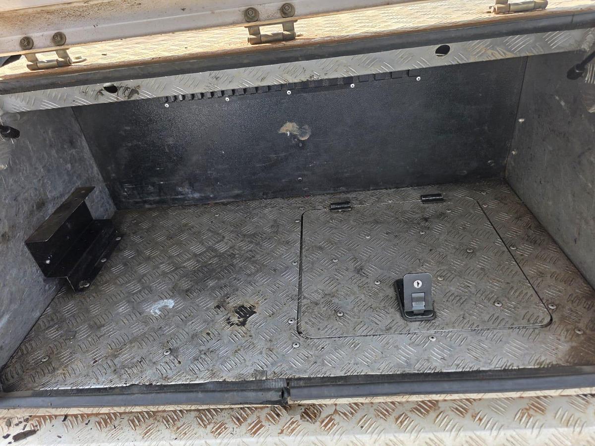 Used BIG ALUMINUM BAKKIE TOOL BOX (USED)