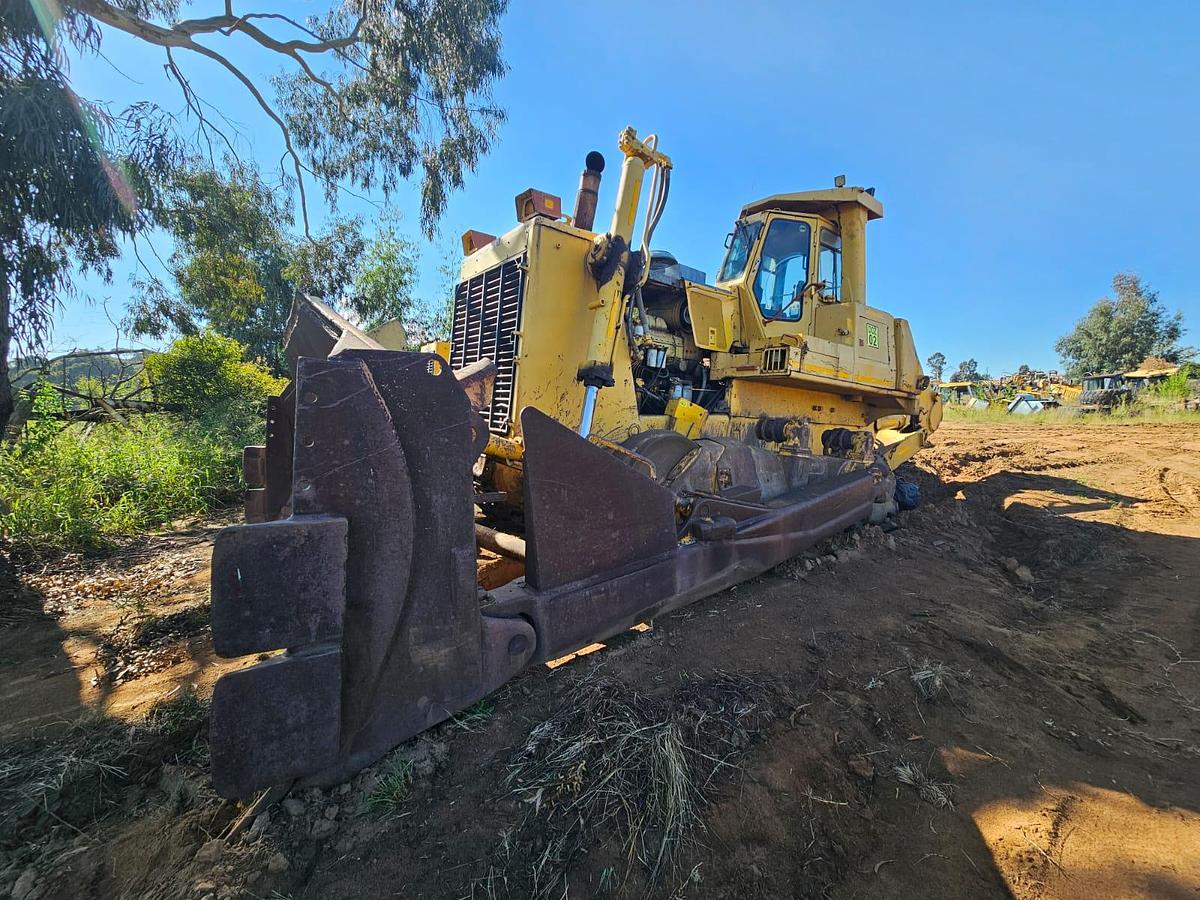 Used D375A KOMATSU DOZER (STRIPPING)