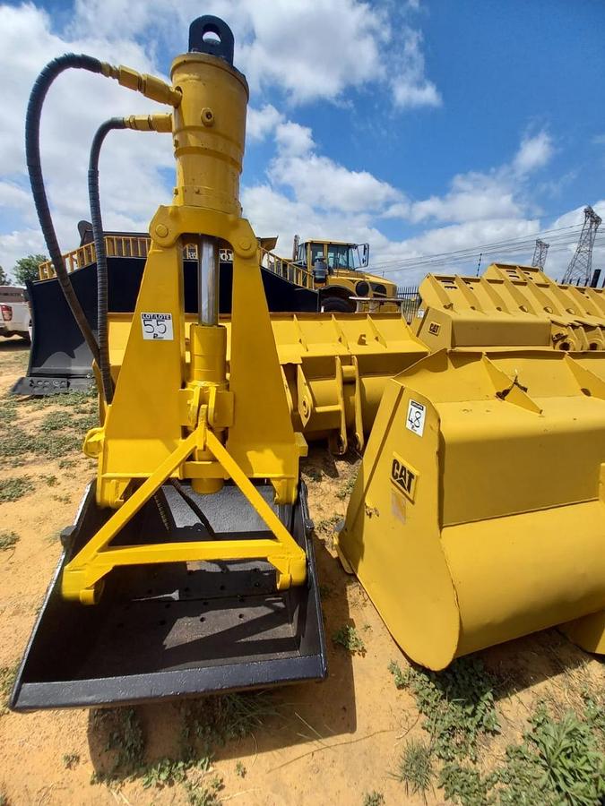 Used CAT HYDRAULIC CLAMP SHELL GRAB