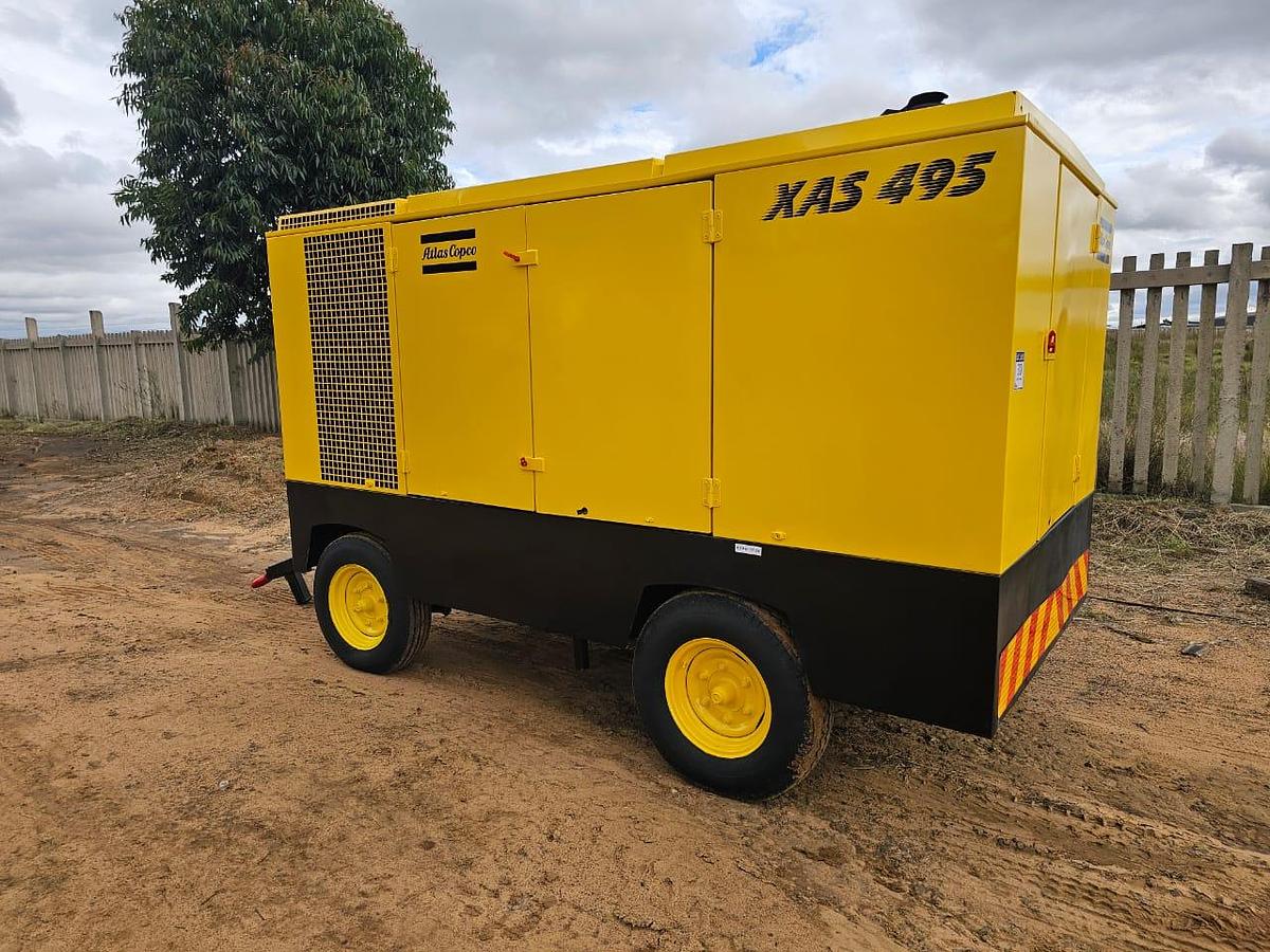Used ATLAS COPCO XAS 495 MOBILE COMPRESSOR WITH MERCEDES BENZ ENGINE - OPERATIONAL