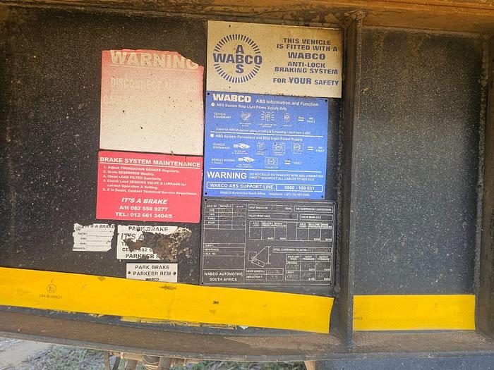 Used SERCO DOUBLE AXLE INSOLATED BODY TRAILER WITH RAVIOLI TAIL LIFT