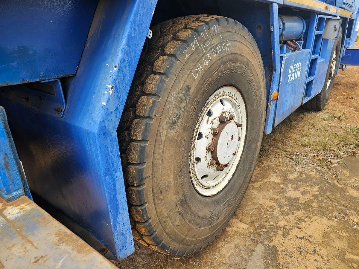 Used 30 TONNES CAPACITY FUAN CRANE - OPERATIONAL
