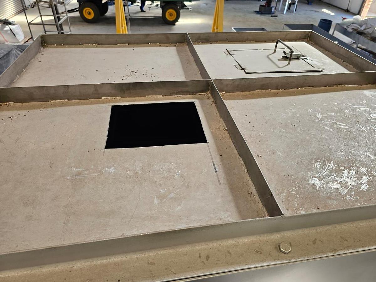 Used SS304 STAINLESS STEEL CLOSED-TOP GRAIN STORAGE BINS