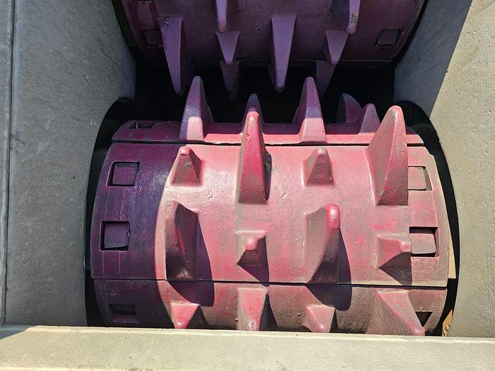 Used OSBORN MMD DOUBLE DRUM CRUSHER