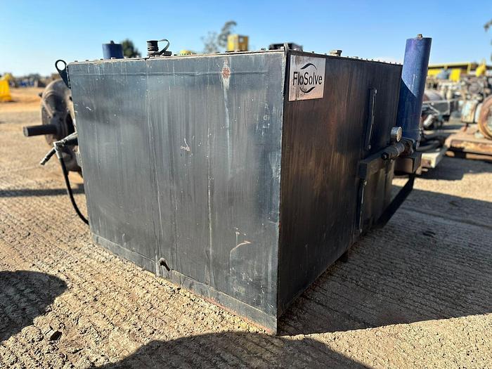 Used FLOSOLVE OIL TANK FITTED WITH FILTRATION (NOT TESTED)