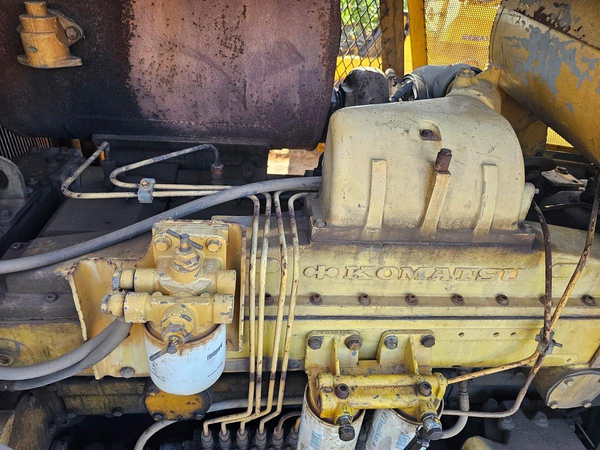 Used D375A KOMATSU DOZER (STRIPPING)