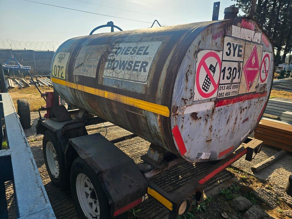 Used HEAVY DUTY 2500 LITRE DIESEL BOWSER TRAILER WITH PUMP & METER- USED CONDITION