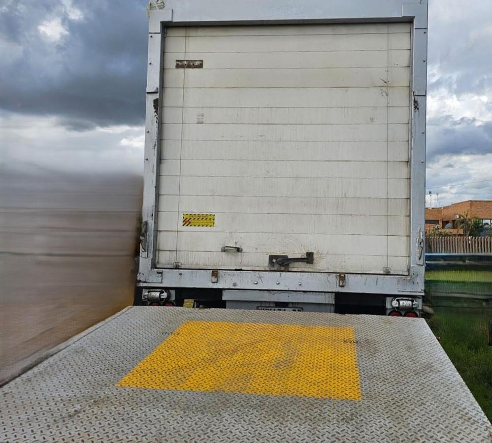 Used INSULATED TRUCK TRAILER WITH TAIL LIFT - OPERATIONAL - WITH NATIS - TRUCK NOT INCLUDED