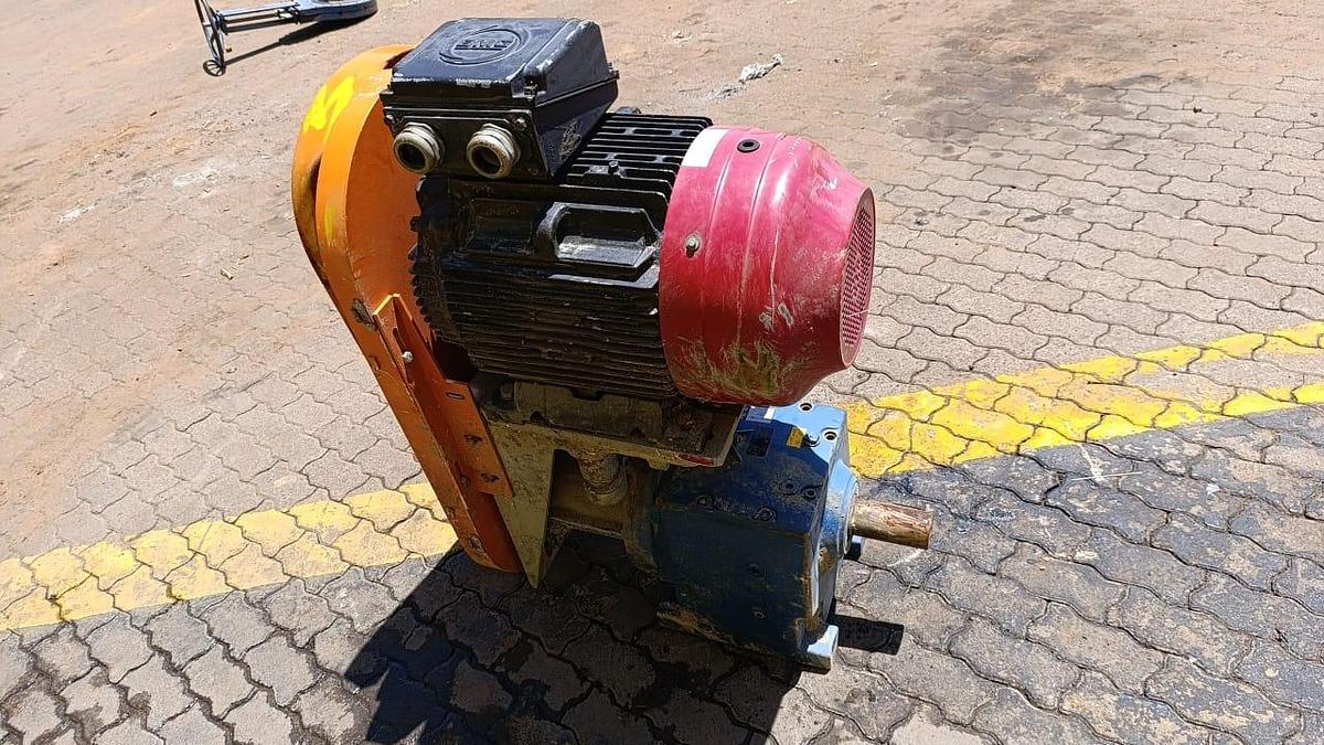 Used 22KW MOTOR 525 V (USED CONDITION)