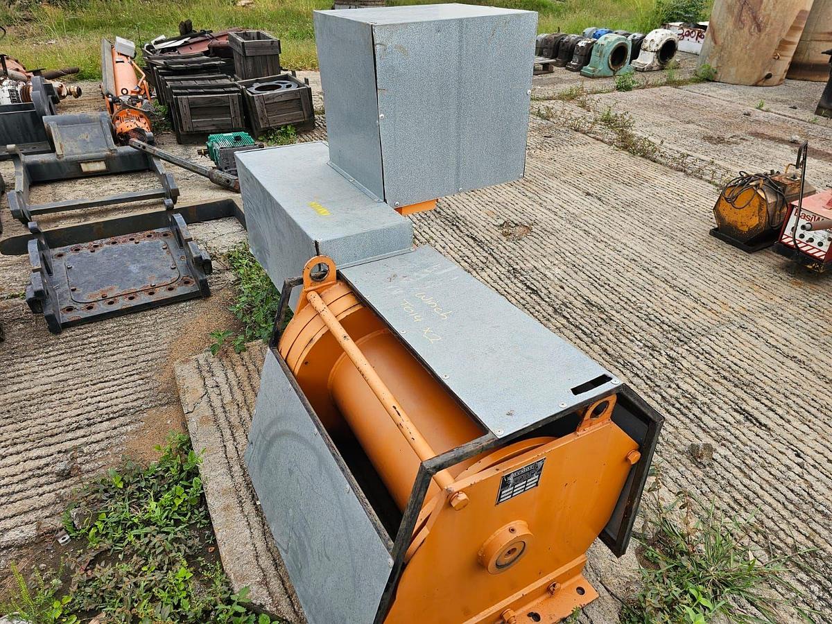 Used DYMOT GEARBOX WITH ELECTRIC MOTOR IN ENCLOSURE AND ELECTRIC BOX