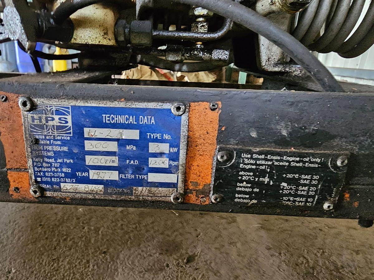 Used DIVING COMPRESSOR WITH CYLINDER