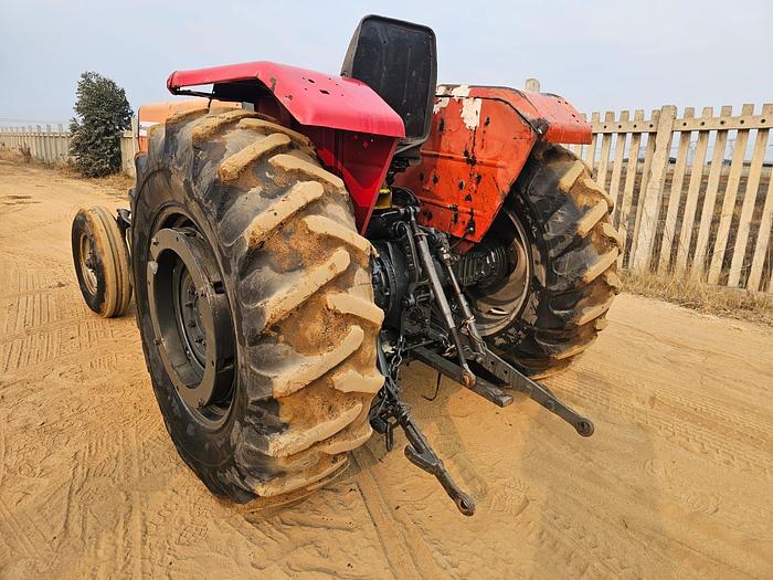 Used MASSEY FERGUSON TRACTOR (RUNNER)