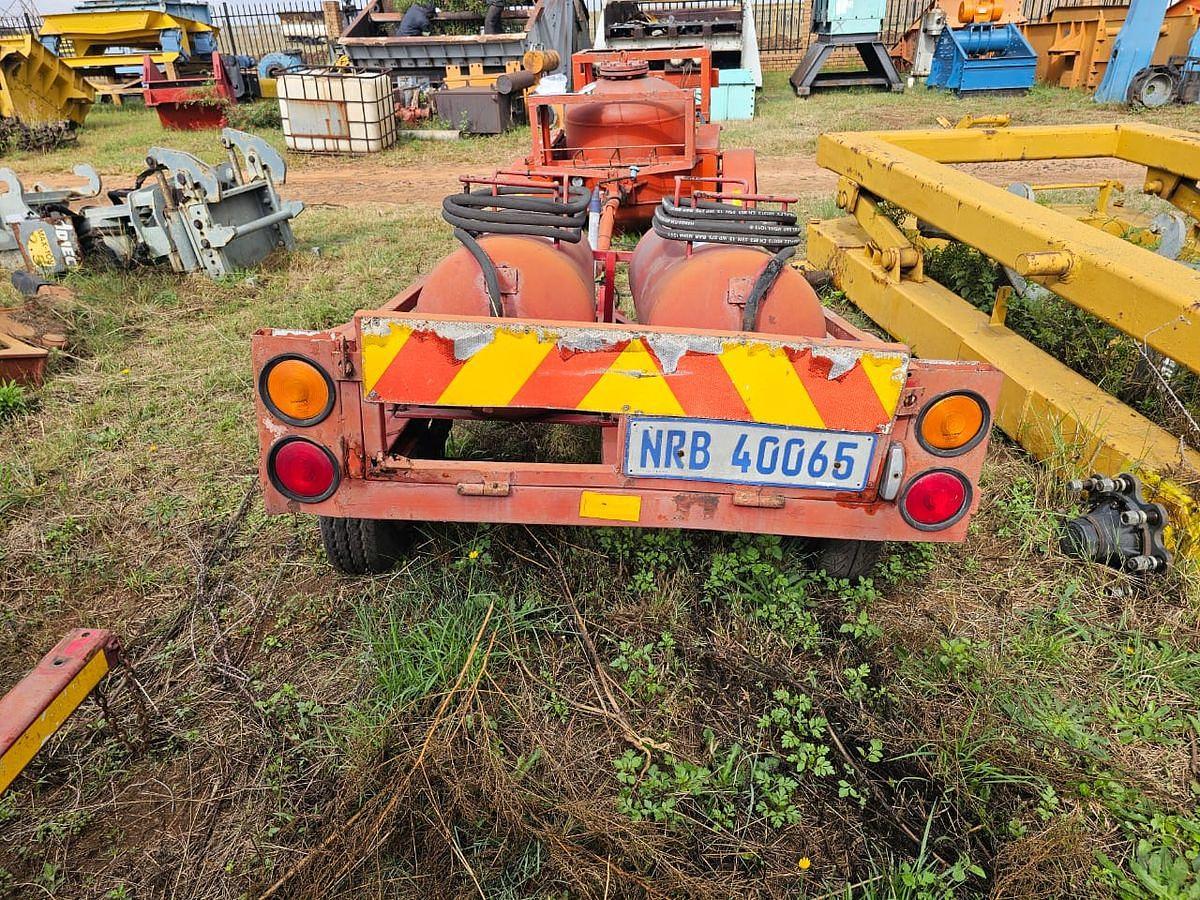 Used SINGLE AXLE 125 KG (2) DRY CHEMICAL POWDER FIRE EXTINGUISHER TRAILER