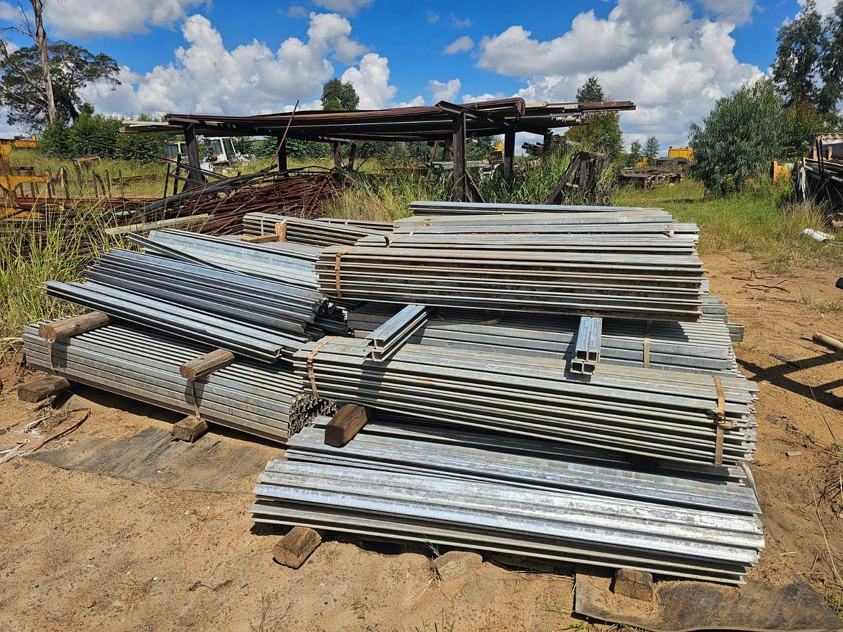 Used GALVANISED UNISTRUTS (USED)