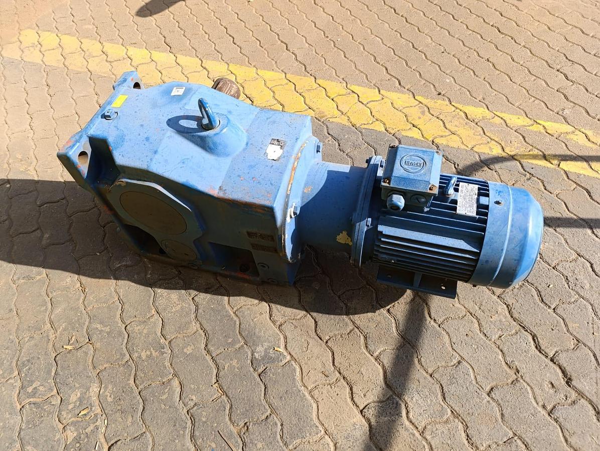Used POWERPACK GEARBOX WITH ELECTRIC MOTOR 5.5KW