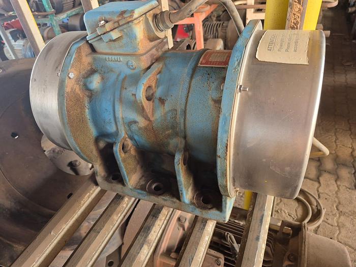 Used LINATEX 1.7KW VIBRATING MOTOR