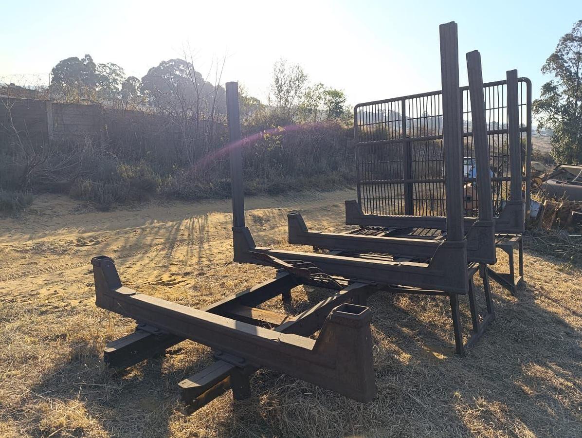 Used LOGGER TRAILER BODY - USED CONDITION