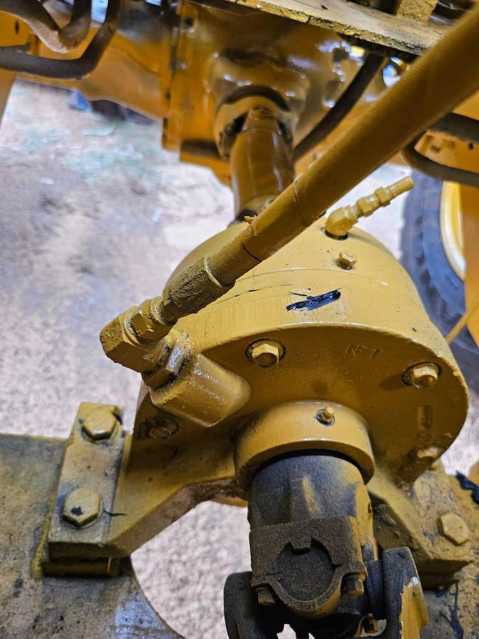 Used BELL L1204E FRONT END LOADER (USED)