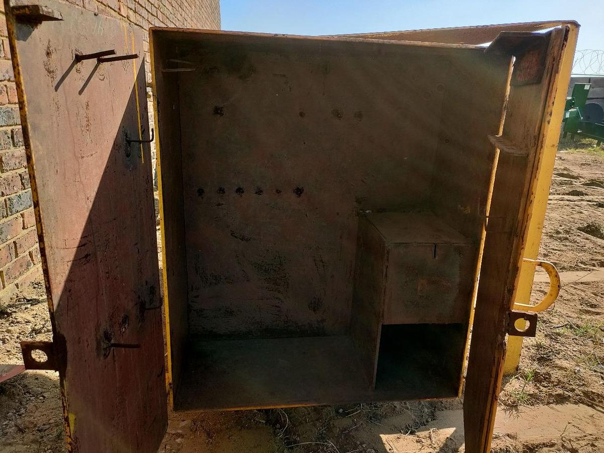 Used STEEL CABINET AND WORK BENCH