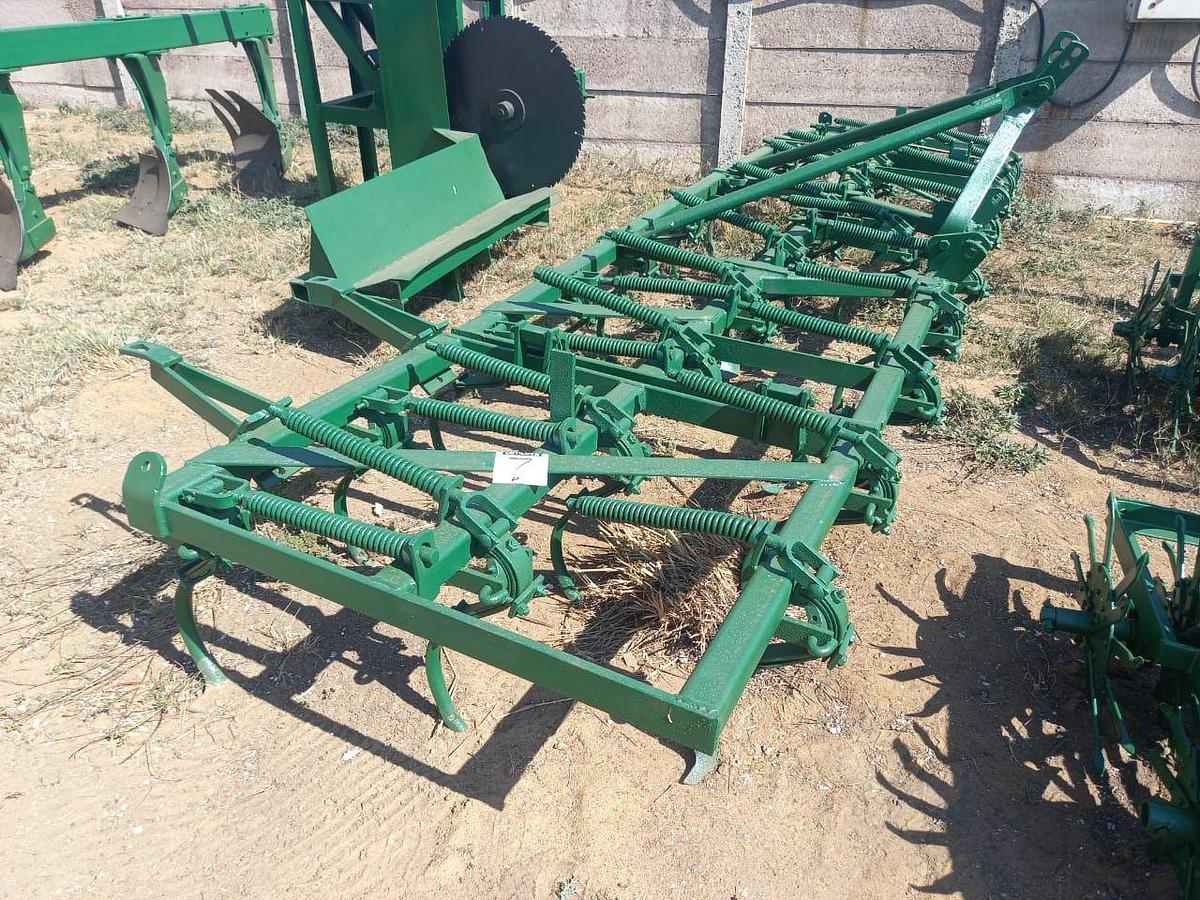 Used CHIESEL PLOUGH