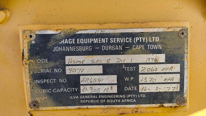 Used 13 BAR DUAL CHAMBER 7.5KW 400V INGERSOLL-RAND TYPE 30 COMPRESSOR (NOT TESTED)