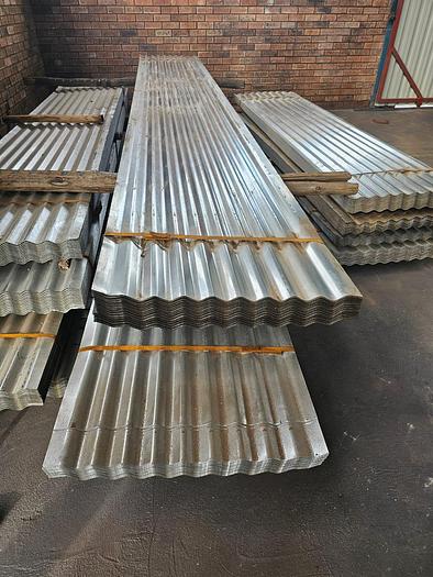 Used ZINC PLATES / CORRUGATES IRON ROOF