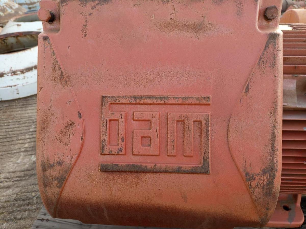 Used 220 KW INDUCTION MOTOR - USED CONDITION