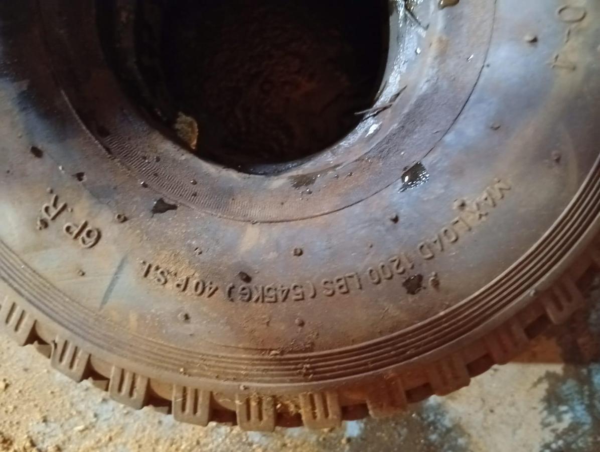 Used TUBED TYRES 12X4.00-4