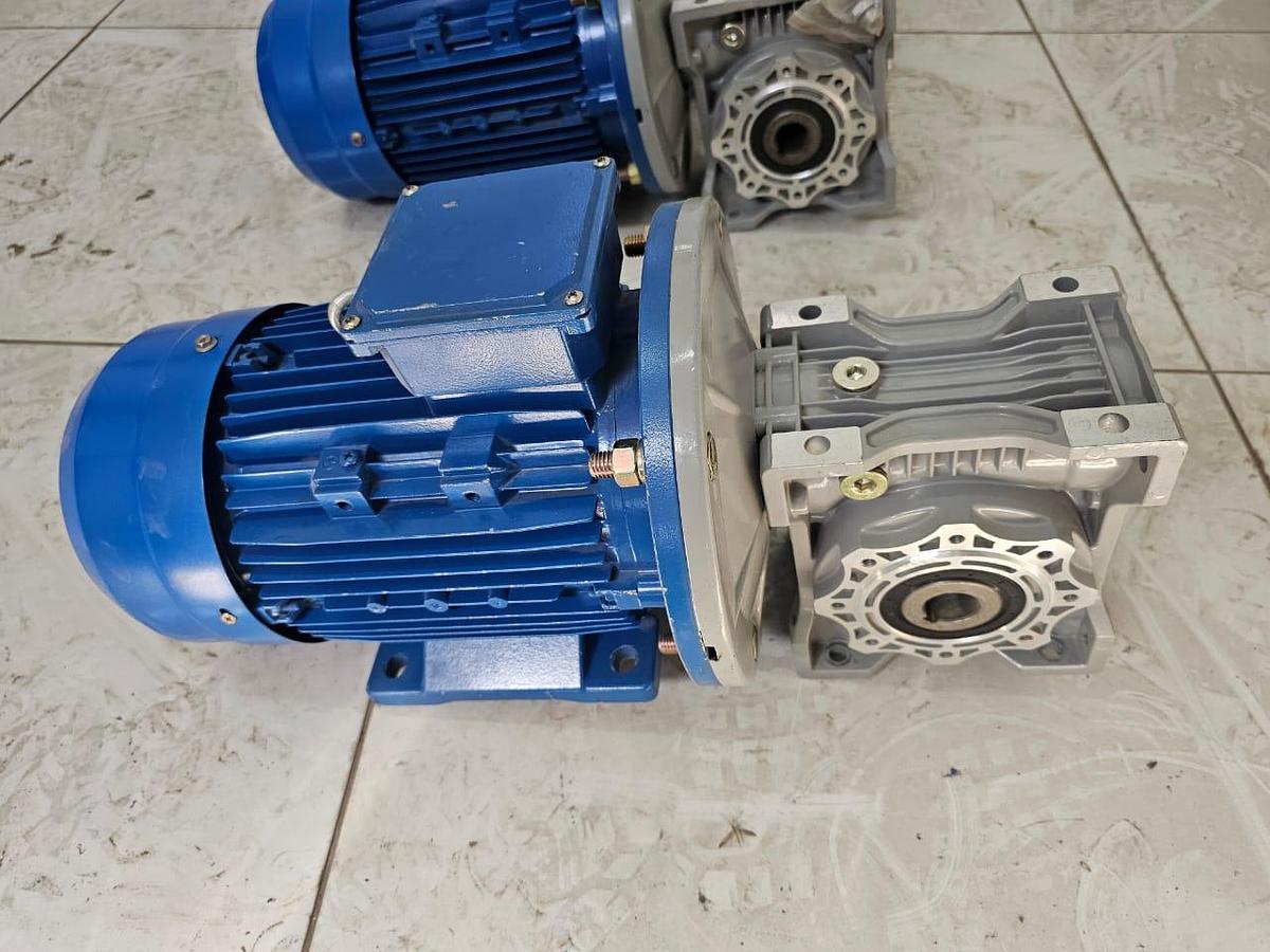 Used 2.2 KW MOTORIZED GEARBOXES
