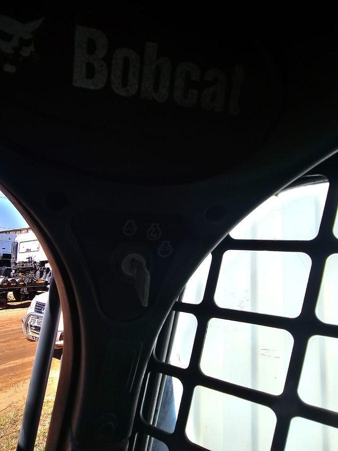 Used BOBCAT S450 SKID STEER LOADER (HARNASS NOT INCLUDED)